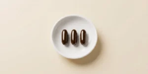 검은색 캡슐